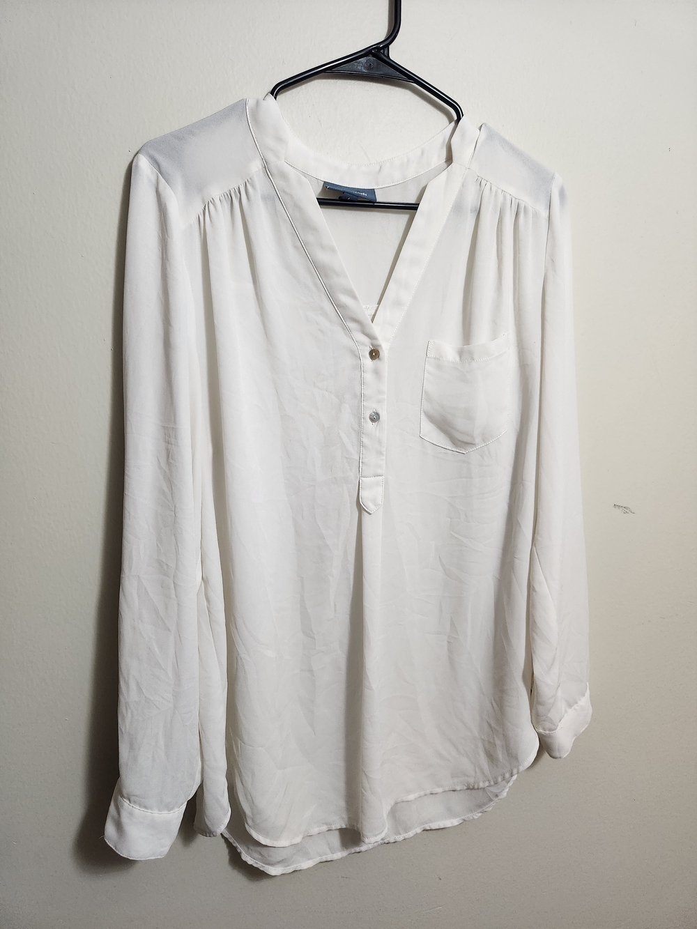 Modcloth Cream V-Neck Button-Front Blouse
